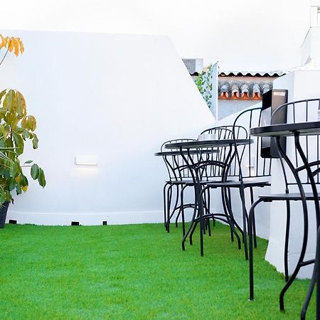 Downtown Apartment With Private Terrace & Jacuzzi Seville Exterior photo